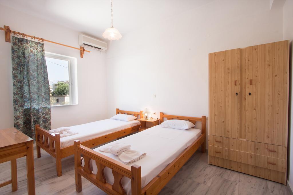 Elena Rooms & Apartments Gerani  Habitación foto